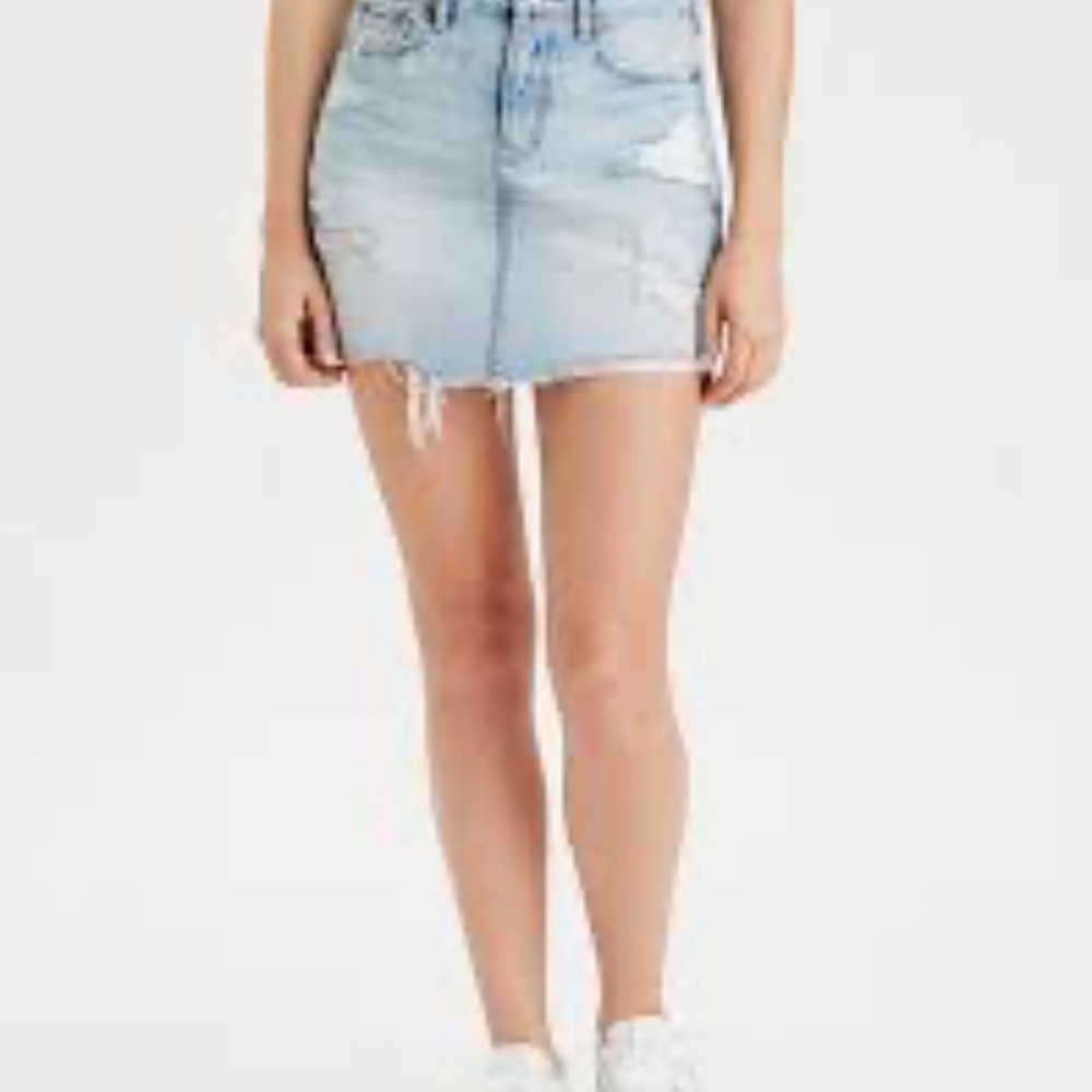 American Eagle Super High-Waisted Festival Denim Mini Skirt Sz 2 Long Distressed